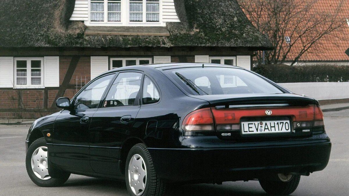 Mazda 626 ge хэтчбек