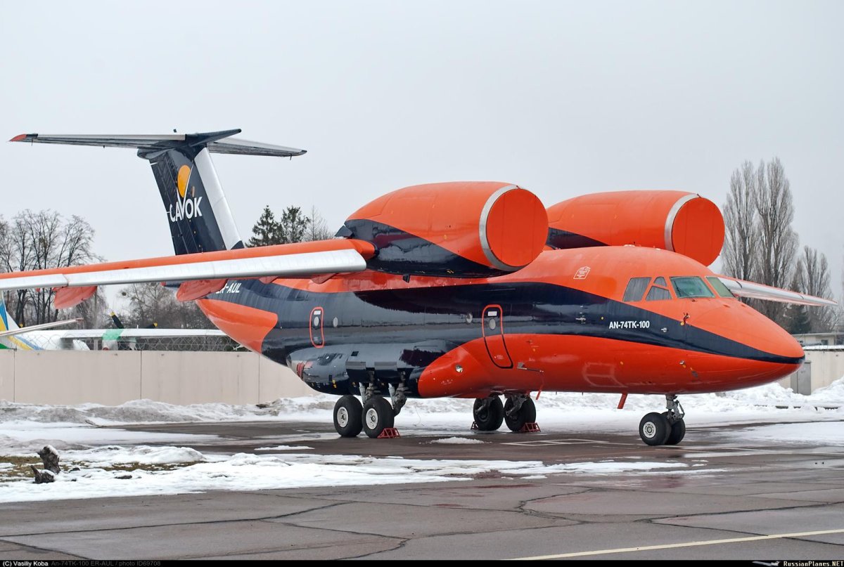 Самолет АН 74 МЧС