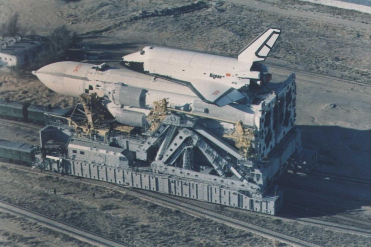 Шаттл Буран СССР