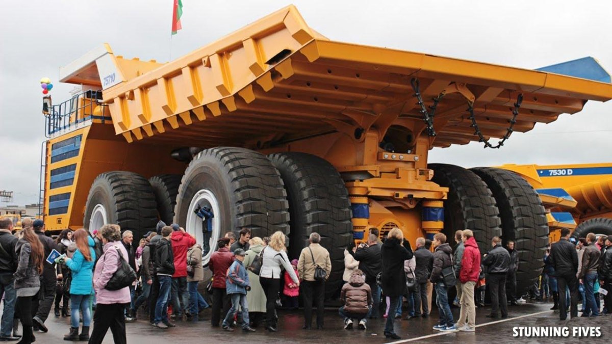 Самый большой самосвал в мире БЕЛАЗ-75710