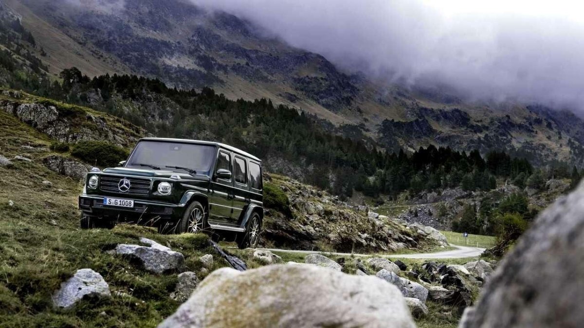 Mercedes-Benz g-class w464
