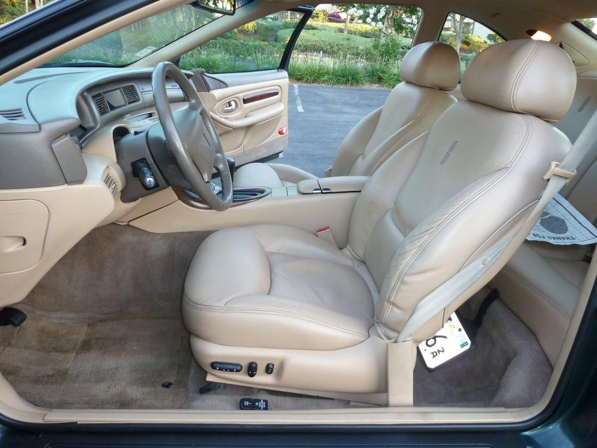 Lincoln Mark 8 1993 салон