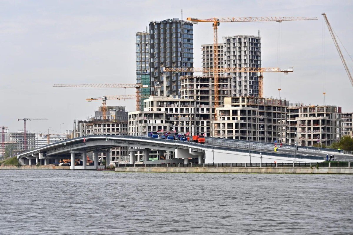 Набережная марка Шагала в Москве