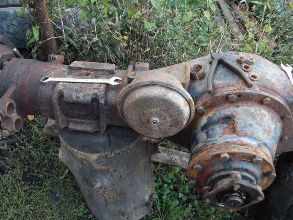 Задний мост ЛАЗ 695