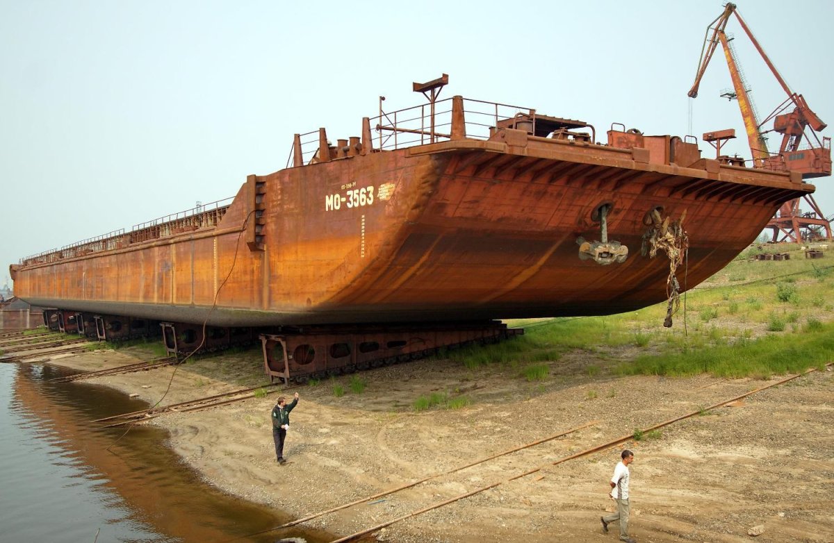 Баржа Салехард Сумкино