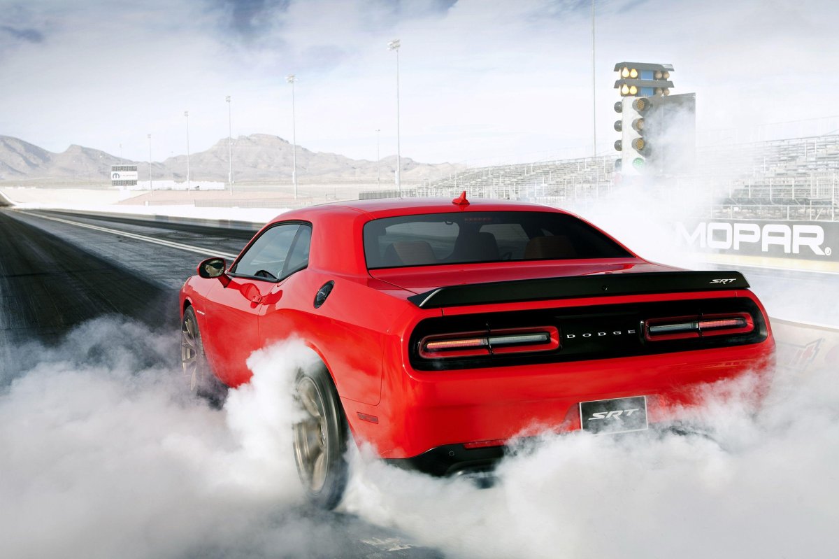 Dodge Challenger srt Hellcat 2015