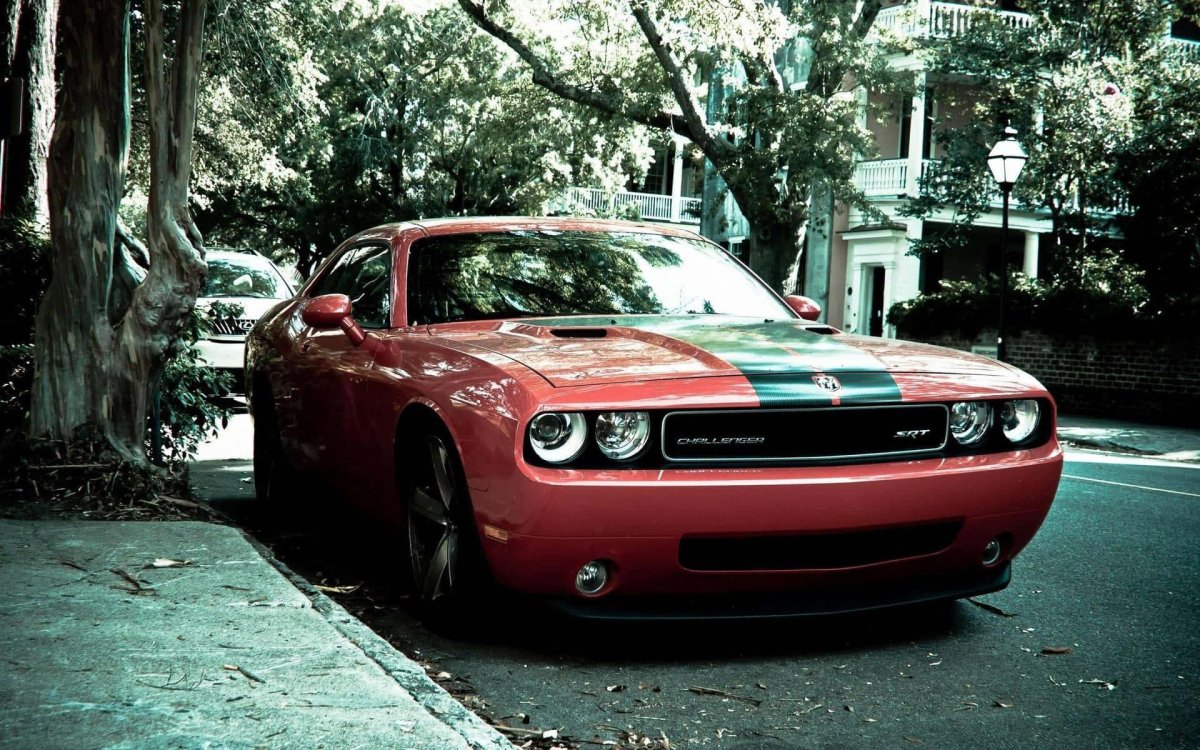 Dodge Challenger srt8
