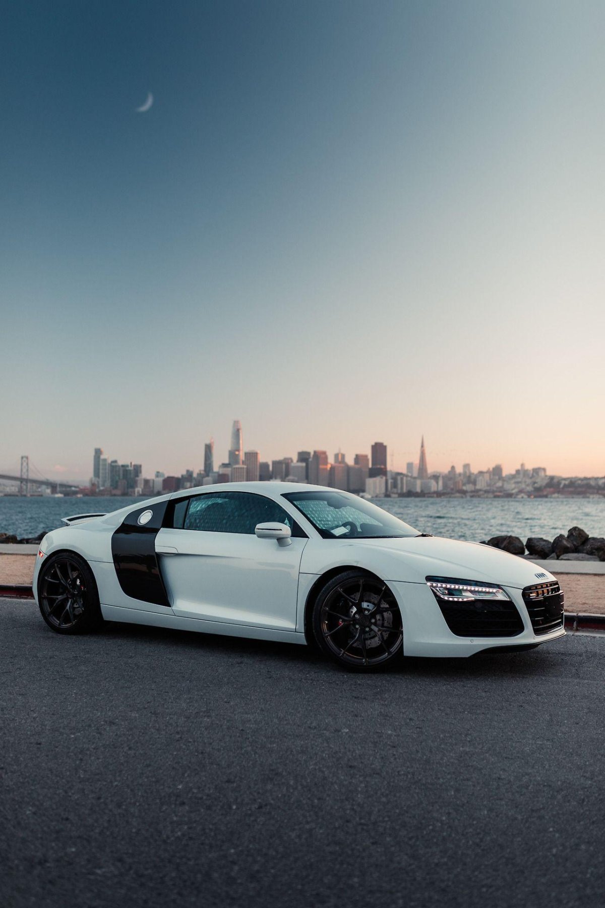 Машина Audi r8