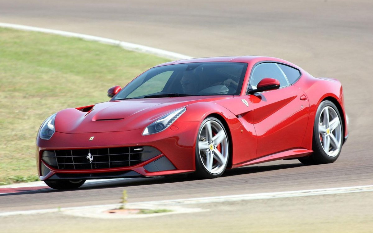 Феррари 12 Берлинетта