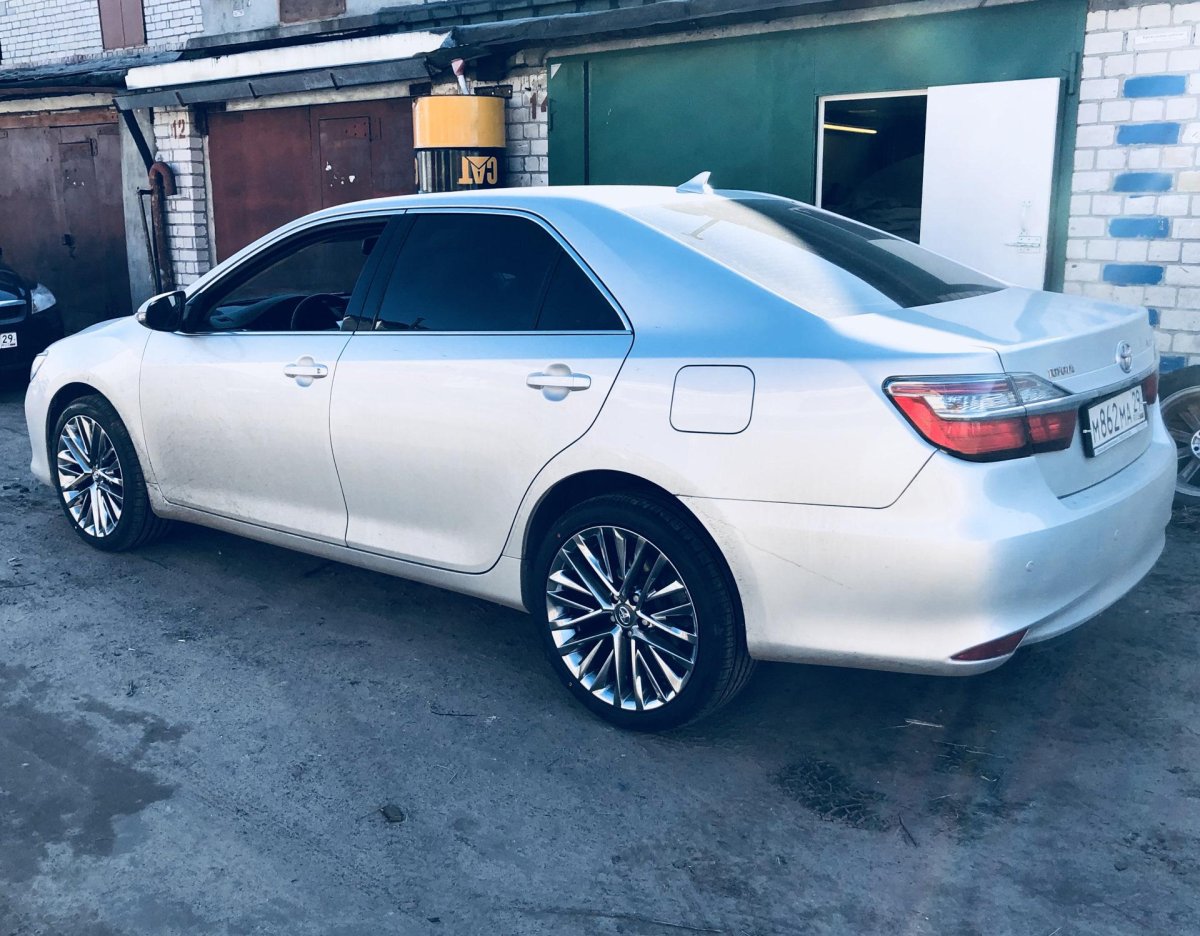 Toyota Camry xv50 r20