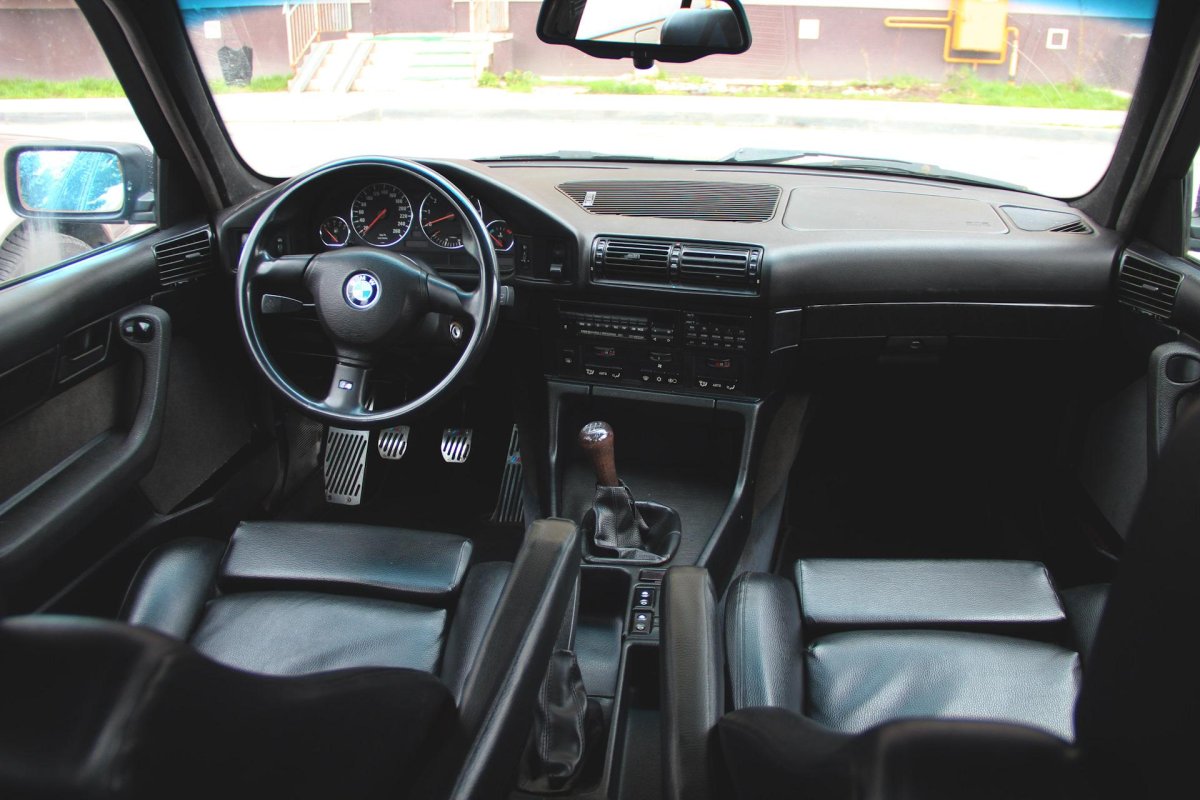 BMW e34 салон 1993