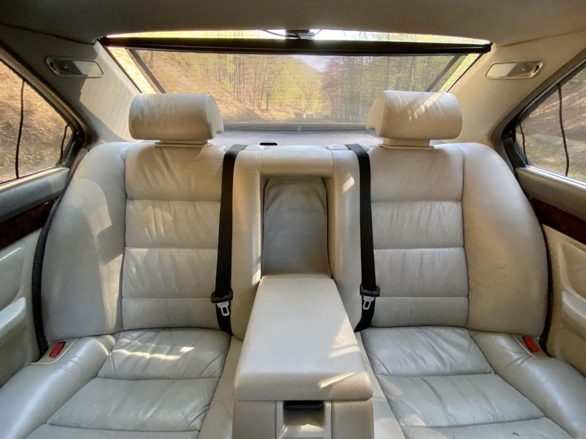 БМВ е34 салон сзади