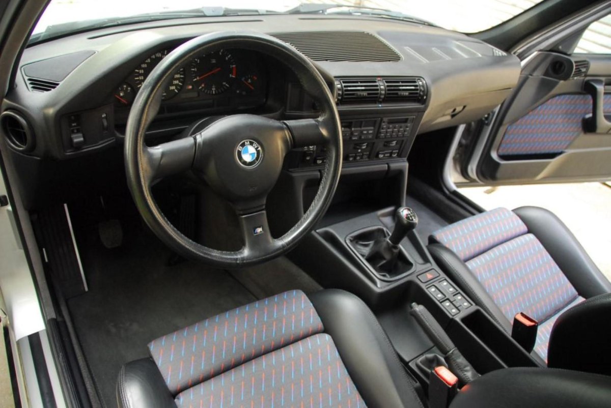 BMW 520i e34 салон