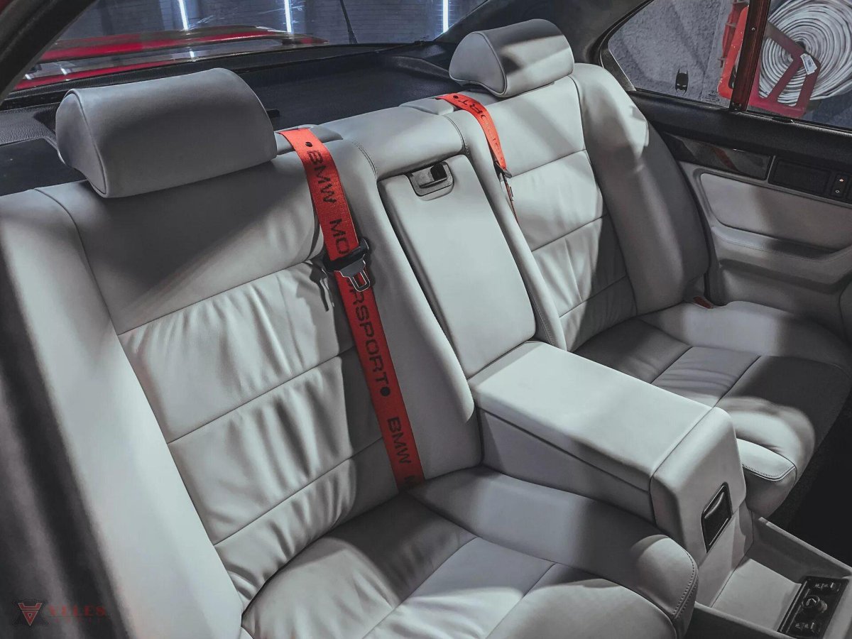 BMW e34 серый салон