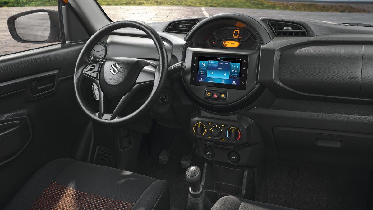 Suzuki s presso Interior