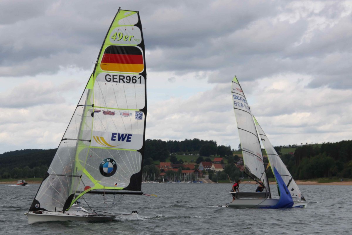 Швертбот 49er