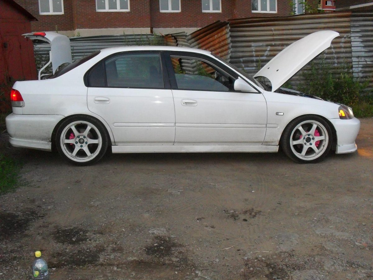 Honda Civic 6 r17 седан