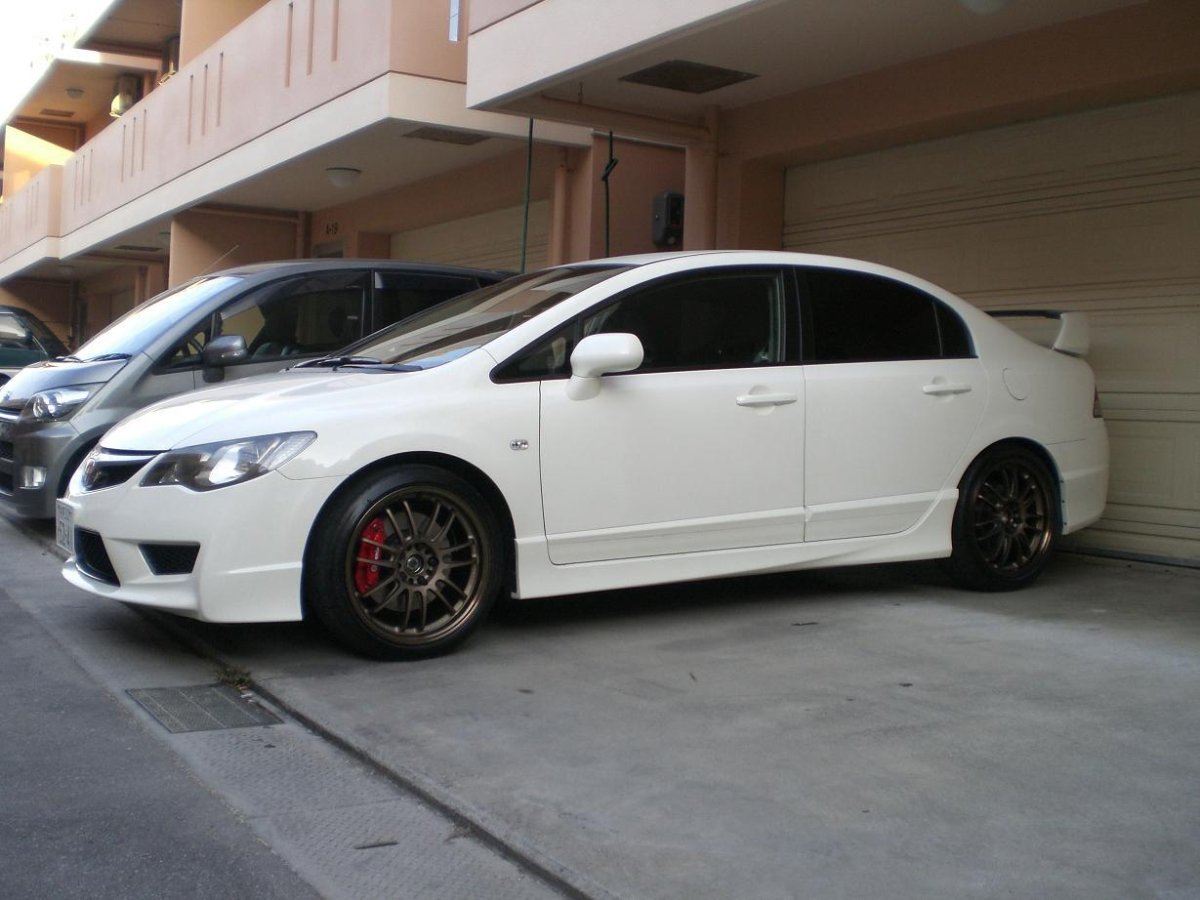 Honda Civic 4d белый