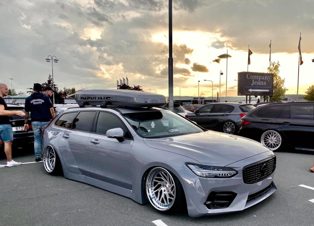 Volvo v90 stance