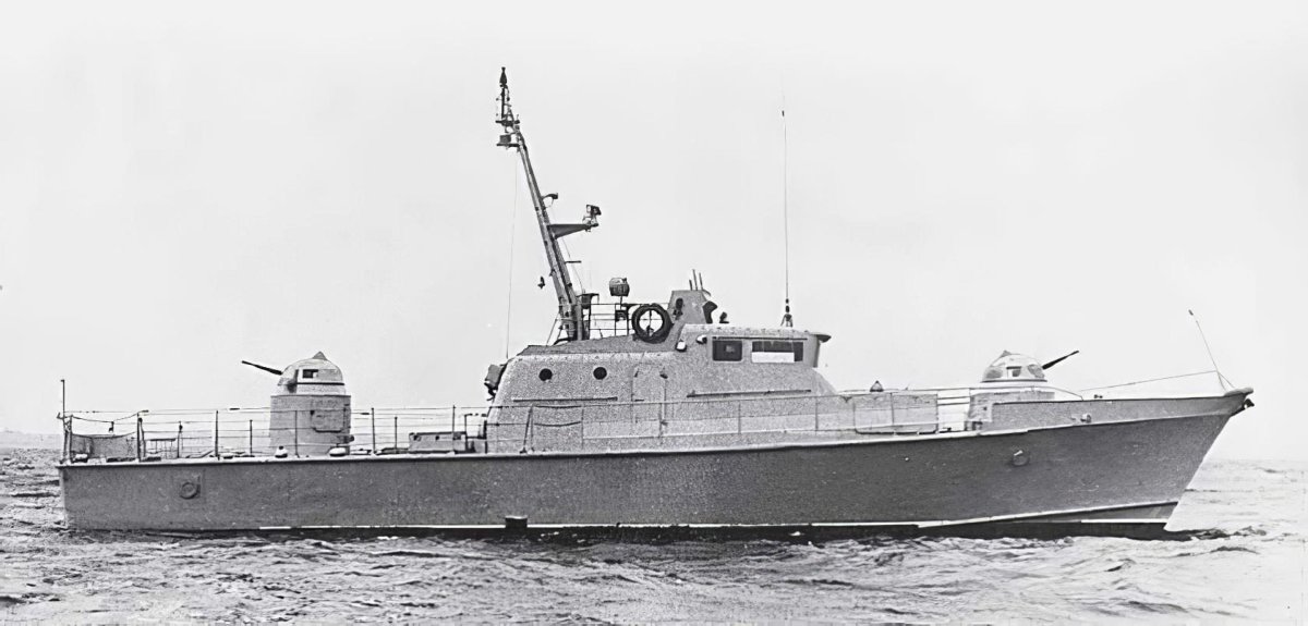 Патрульный катер гриф 1400