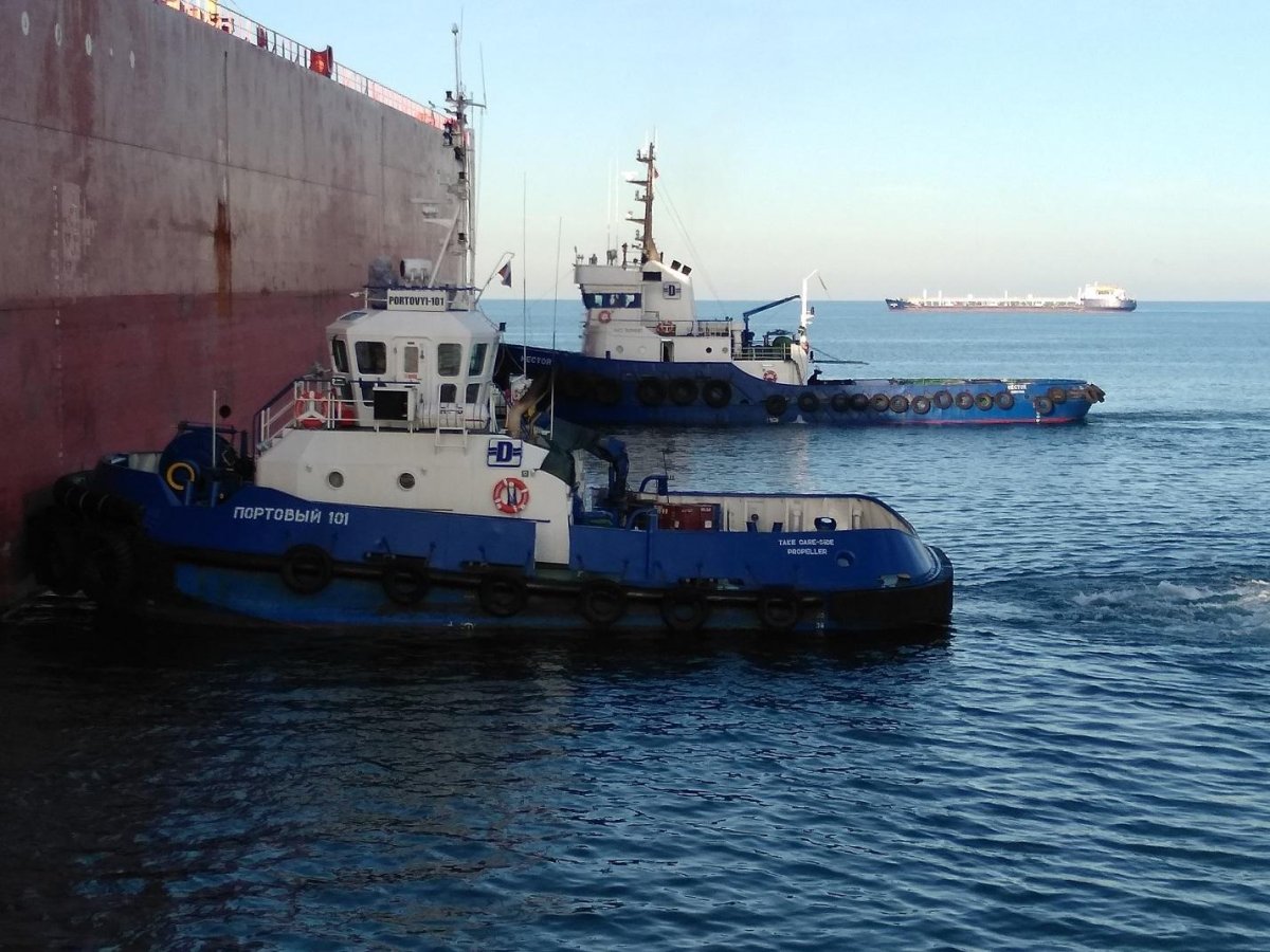 Гектор буксир толкач