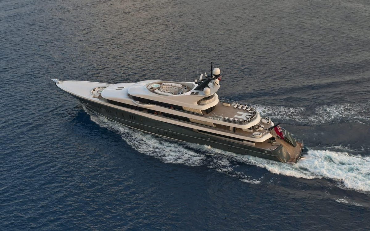 Yacht Phoenix 2 DECR Plan