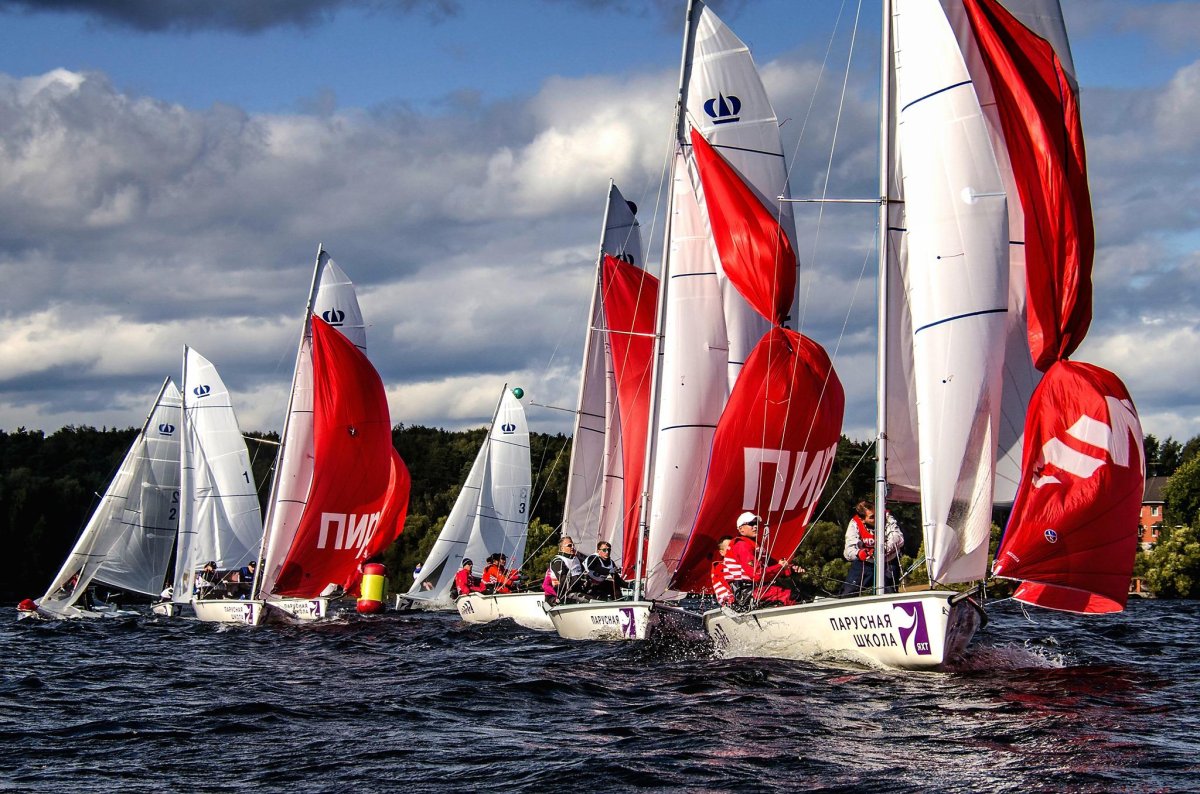 Парусная яхта «Спутник»