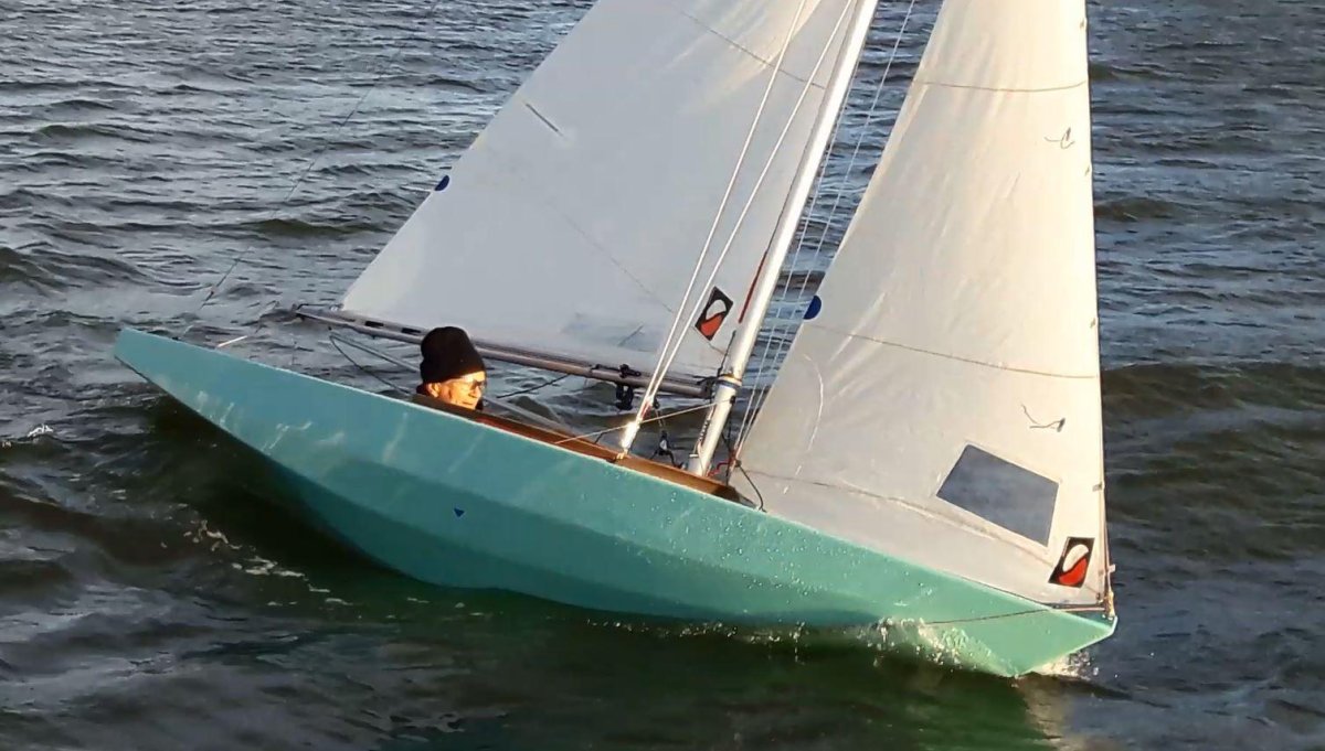 Mini 230 швертбот