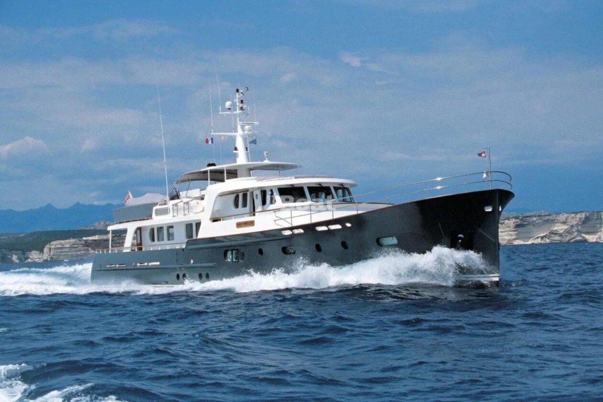 Яхта ocea Commuter 108