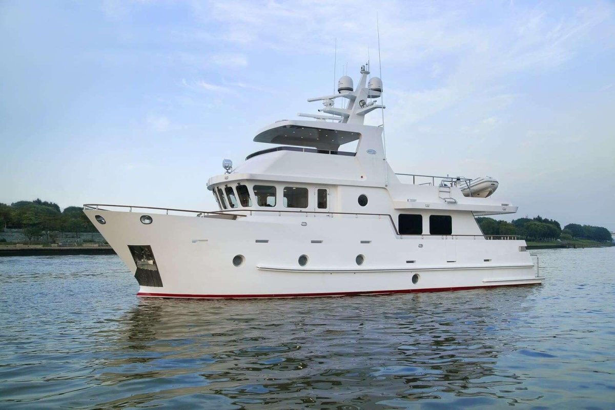 Bering 65 Yacht