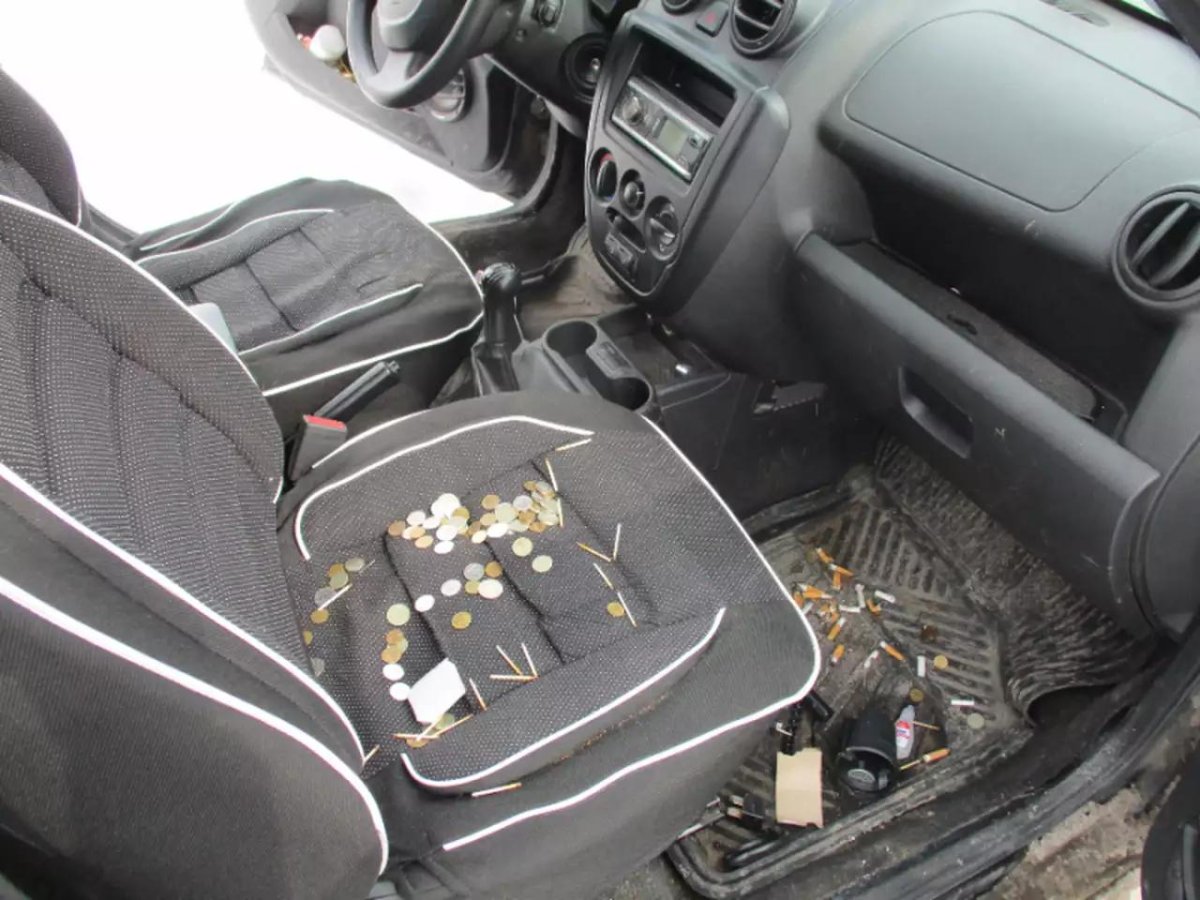 Грязный салон