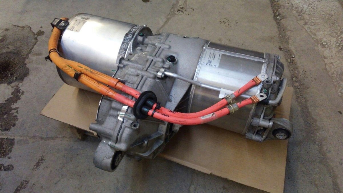 Электродвигатель Тесла модель s