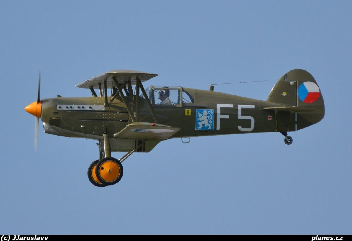 Самолет Avia b.534