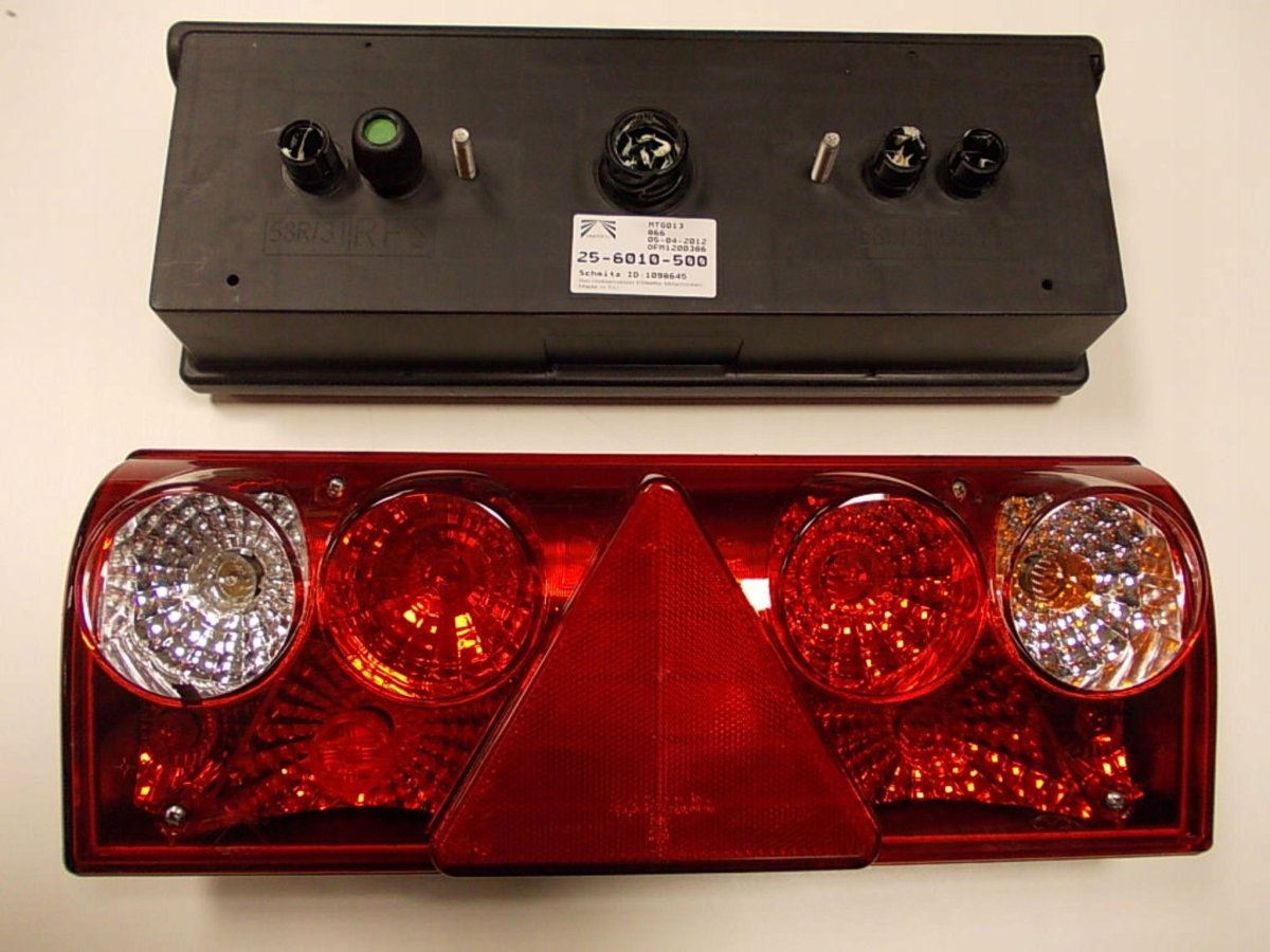 Фонарь задний левый Шмитц Schmitz 1098646