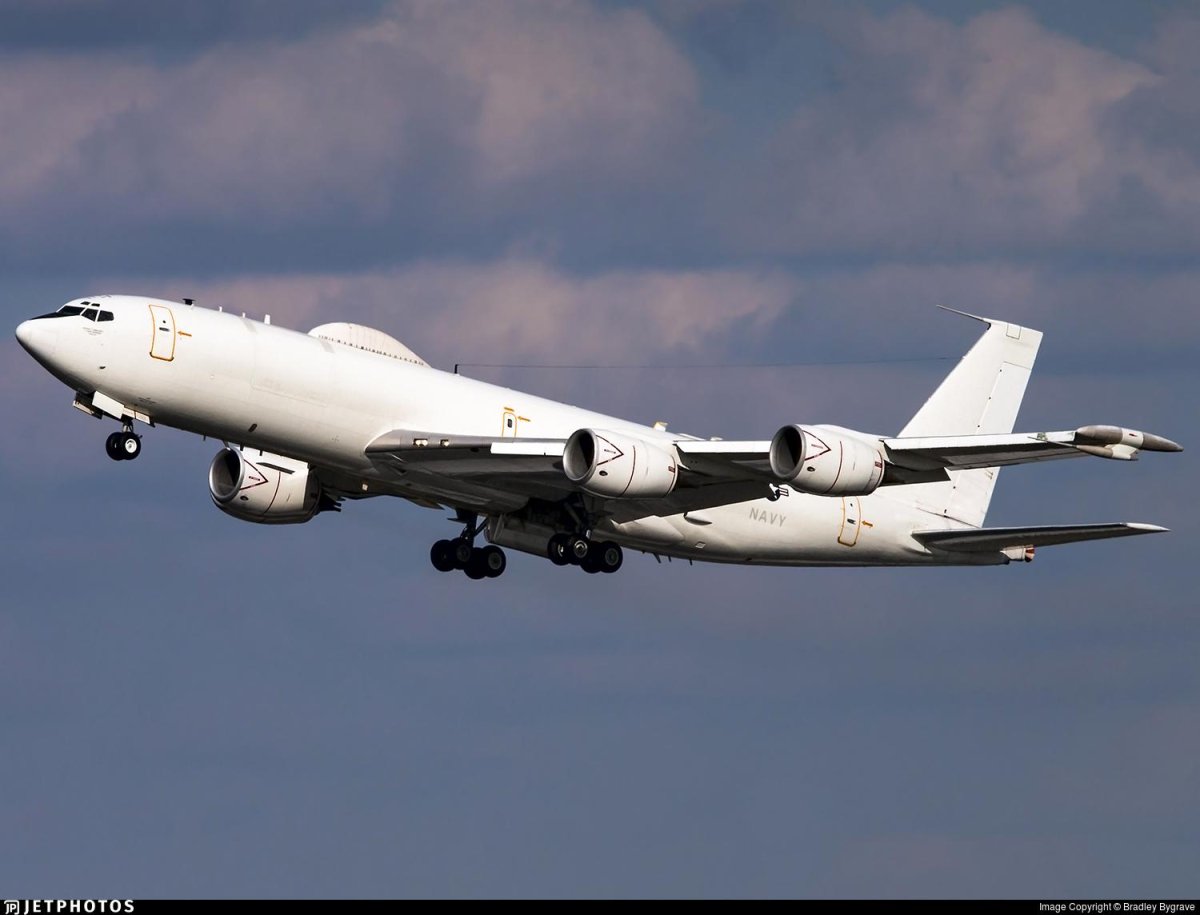 Boeing e-6b
