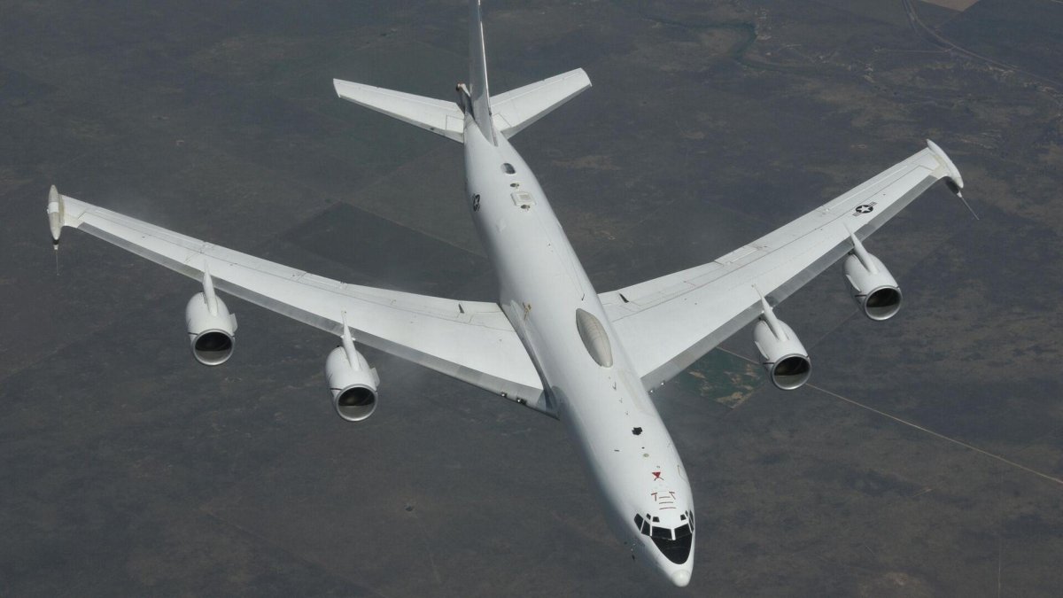 Самолеты e-6b Mercury