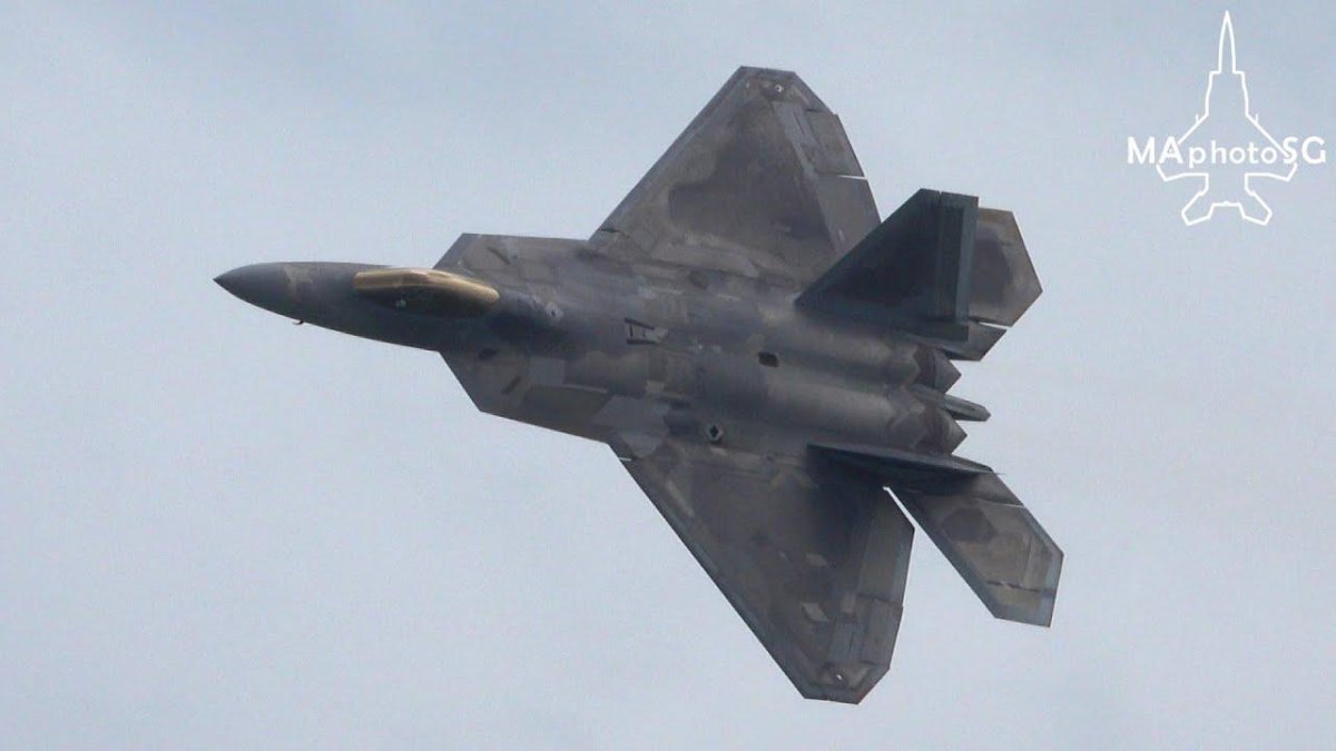 F 12 истребитель