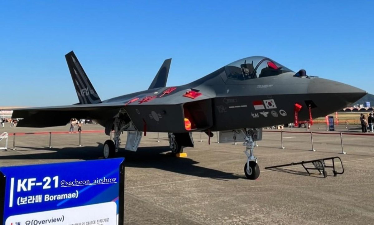 Истребитель KF-21 Boramae