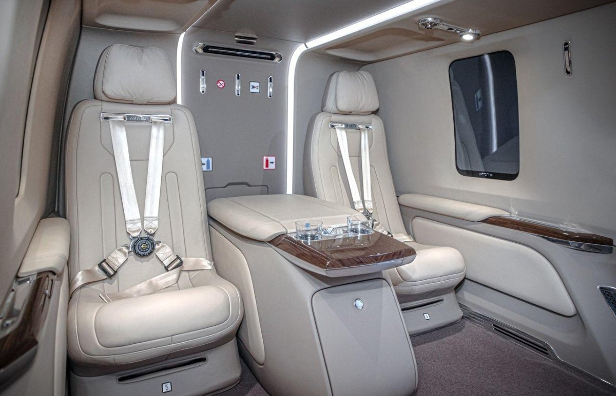 Вертолет Аурус салон