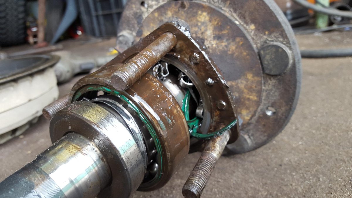 Полуось Нива 2121