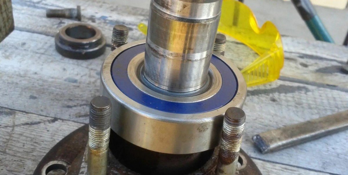 Подшипник задней полуоси Нива Шевроле