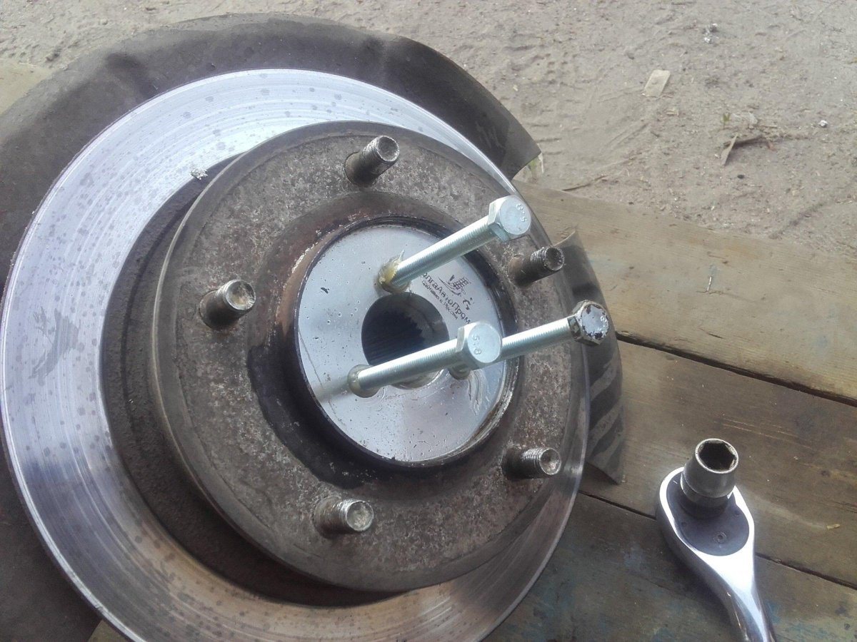 Съемник ступицы на Нива Шевроле