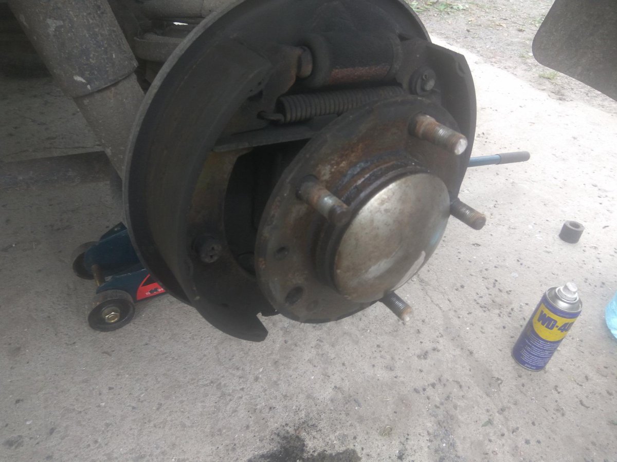 Шпилька колеса Нива Шевроле