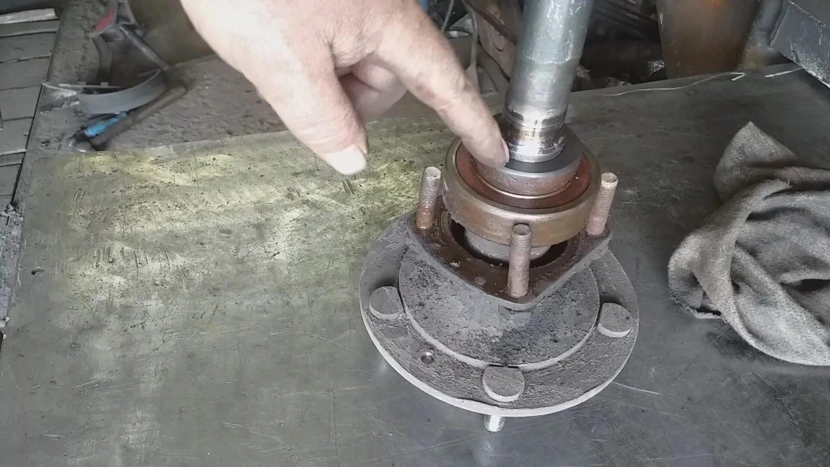 Подшипник полуоси Нива 2121