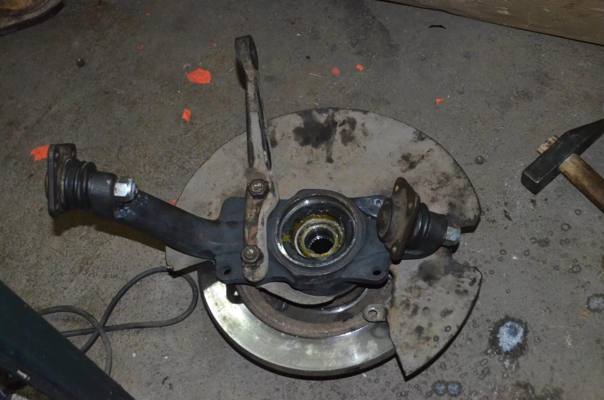 Задний ступичный подшипник Нива Шевроле