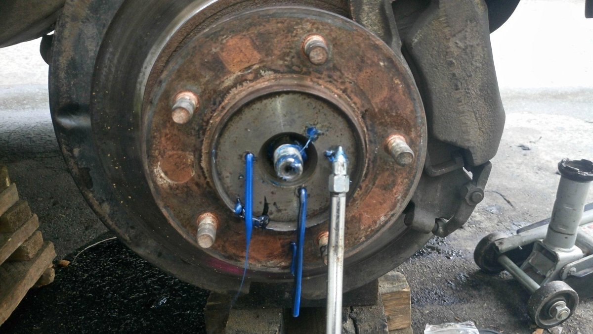 Съемник ступицы подшипника Шевроле Нива