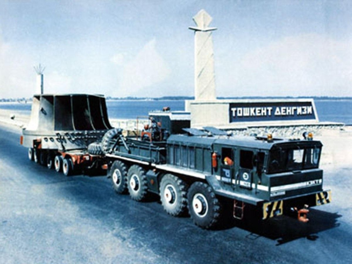 Русич тягач КЗКТ-8003 седельный