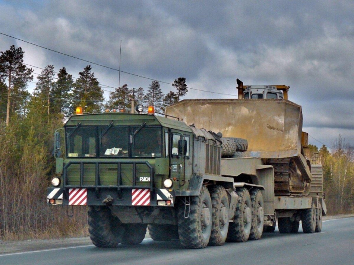 Тягач КЗКТ-7428 «Русич»