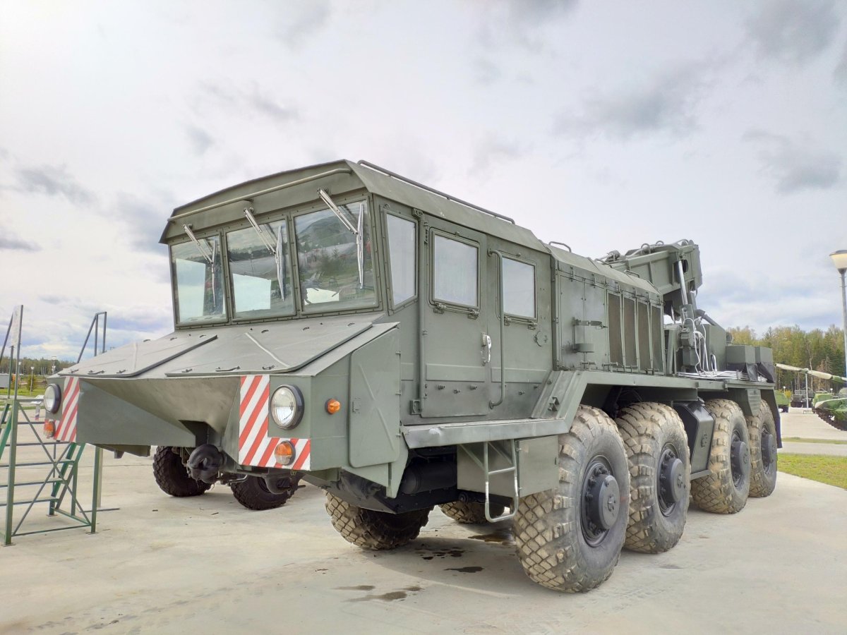 Тягач Кэт-т на шасси КЗКТ-74281-012 Русич