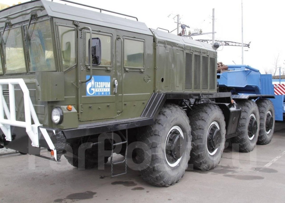 КЗКТ-7428 Русич кабина